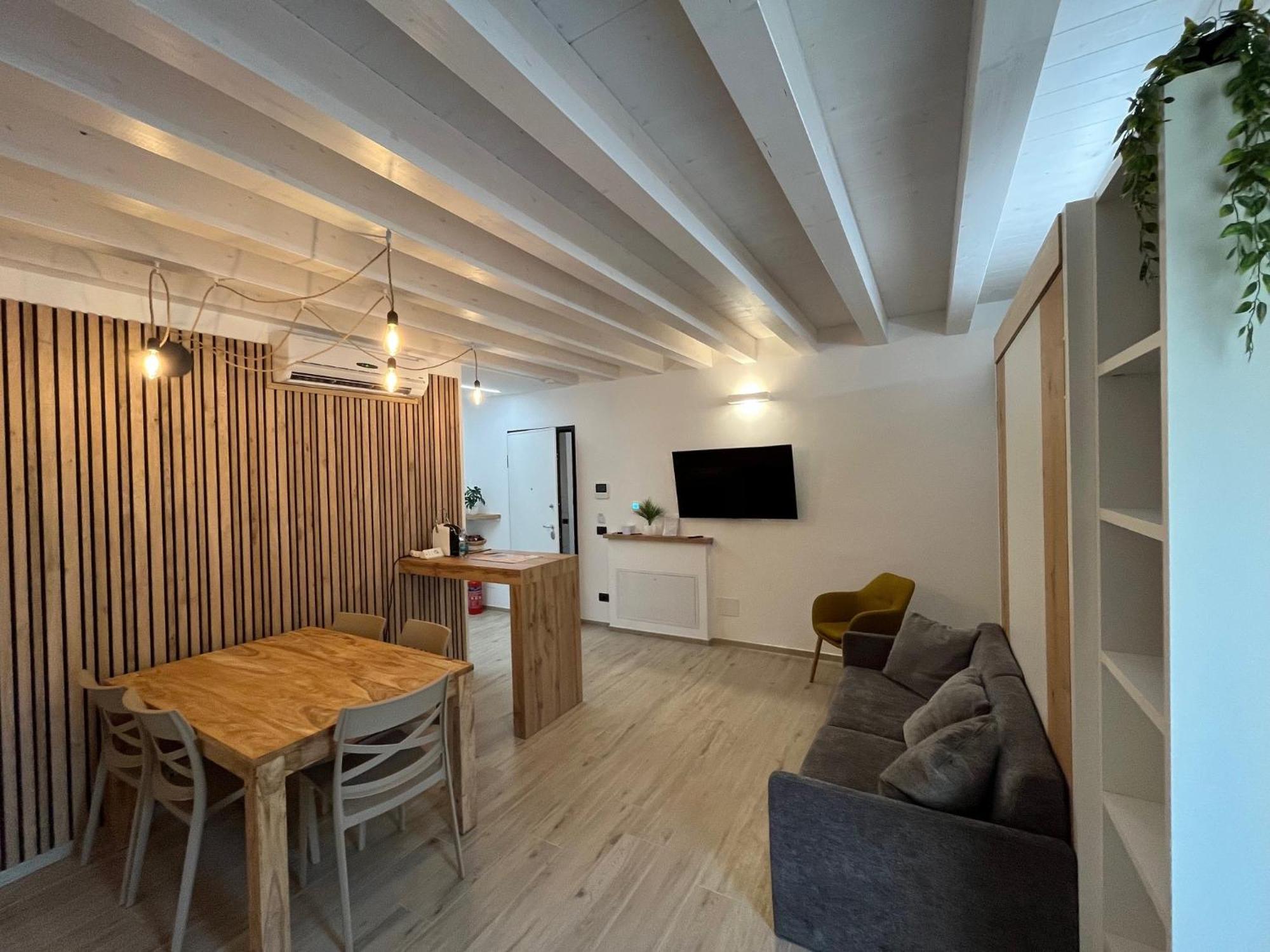 Demithos House *